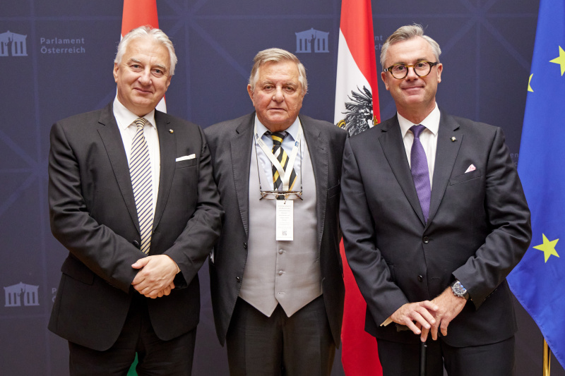Von rechts: Dritter Nationalratspräsident Norbert Hofer (FPÖ), Norbert Van Handel, Stellvertretender Ministerpräsident von Ungarn Zsolt Semjèn