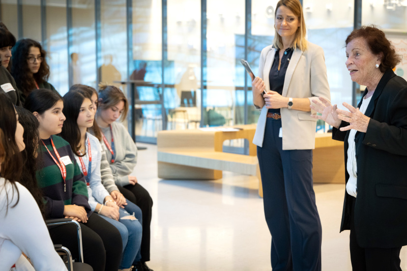 Abschiedsworte der Zeitzeugin Gertraud Fletzberger an die Schüler:innen