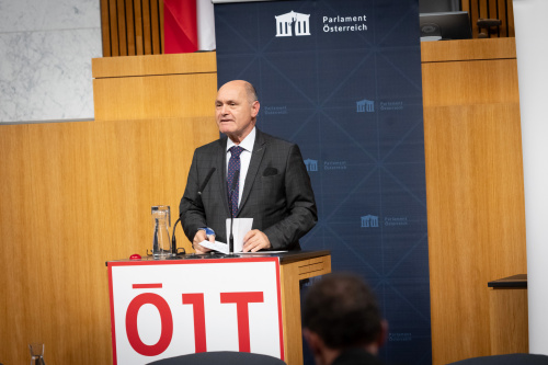 Nationalratspräsident Wolfgang Sobotka (ÖVP) am Redner:innenpult