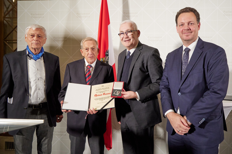 Von links: Holgar Bauer, Helmut Krünes, Nationalratsabgeordneter Martin Graf (FPÖ), Nationalratsabgeordneter Gerhard Kaniak (FPÖ)