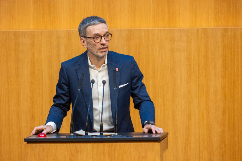 Am Rednerpult Nationalratsabgeordneter Herbert Kickl (FPÖ)