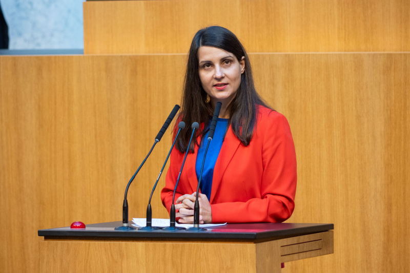 Am Rednerpult Nationalratsabgeordnete Meri Disoski (GRÜNE)