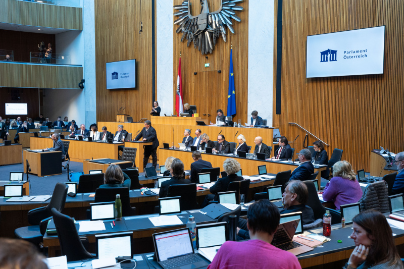 Am Rednerpult Nationalratsabgeordneter Josef Muchitsch (SPÖ)