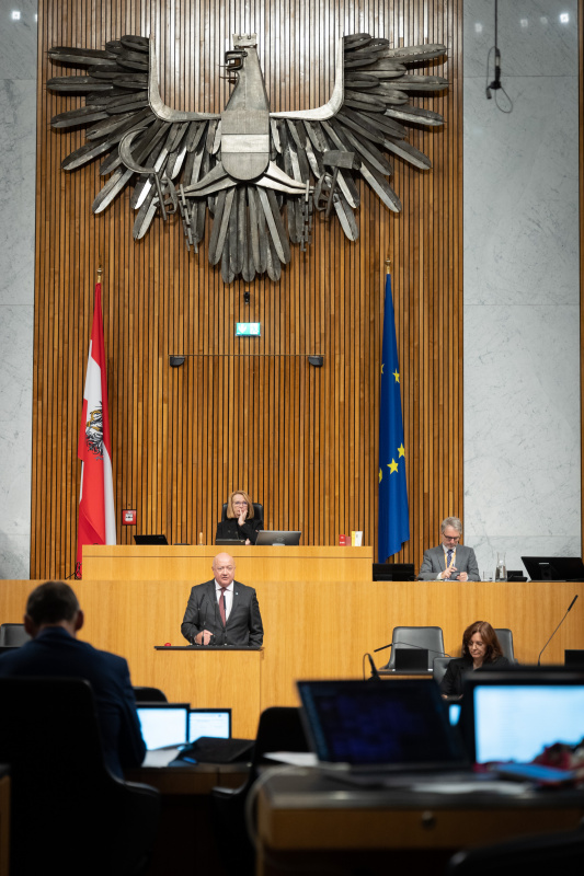 Am Rednerpult Nationalratsabgeordneter Christian Stocker (ÖVP)