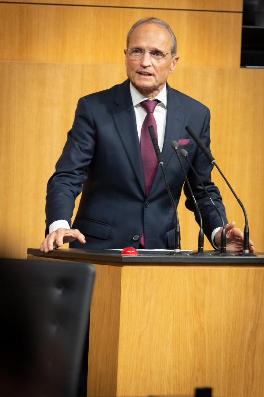 Am Rednerpult Nationalratsabgeordneter Wolfgang Gerstl (ÖVP)