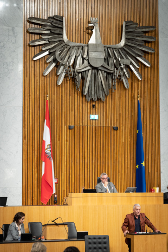 Am Rednerpult Nationalratsabgeordneter Christian Lausch (FPÖ)