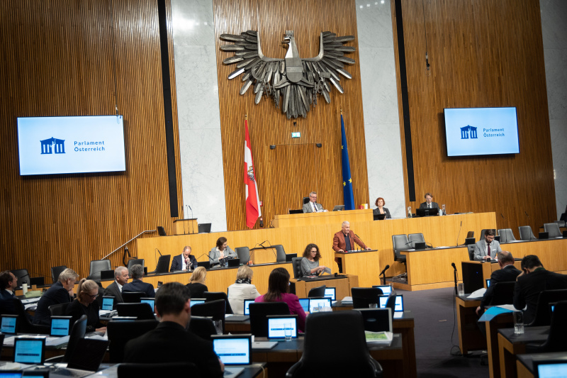 Am Rednerpult Nationalratsabgeordneter Christian Lausch (FPÖ)