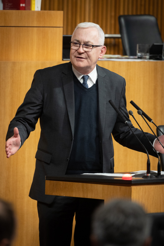 Am Rednerpult Nationalratsabgeordneter Martin Graf (FPÖ)