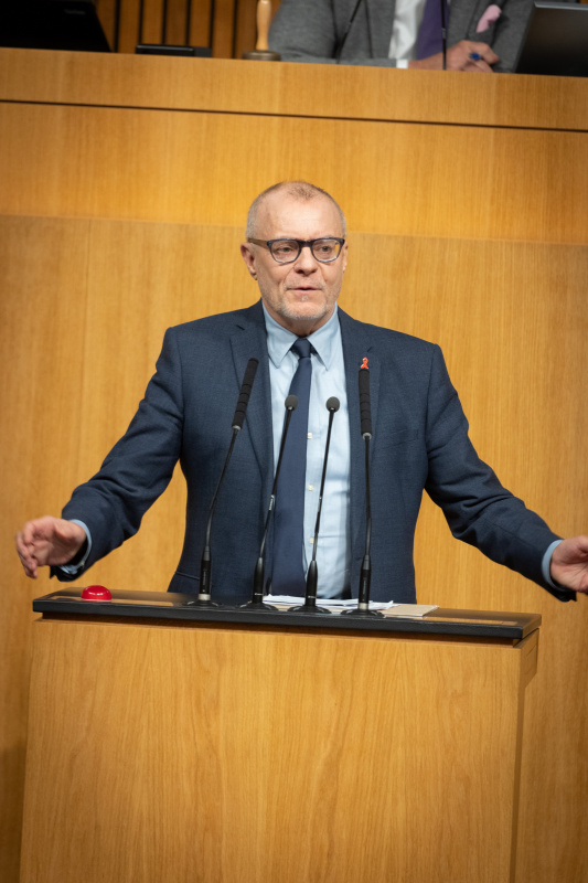 Am Rednerpult Nationalratsabgeordneter Harald Troch (SPÖ)