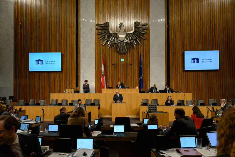 Am Rednerpult Nationalratsabgeordneter Laurenz Pöttinger (ÖVP)