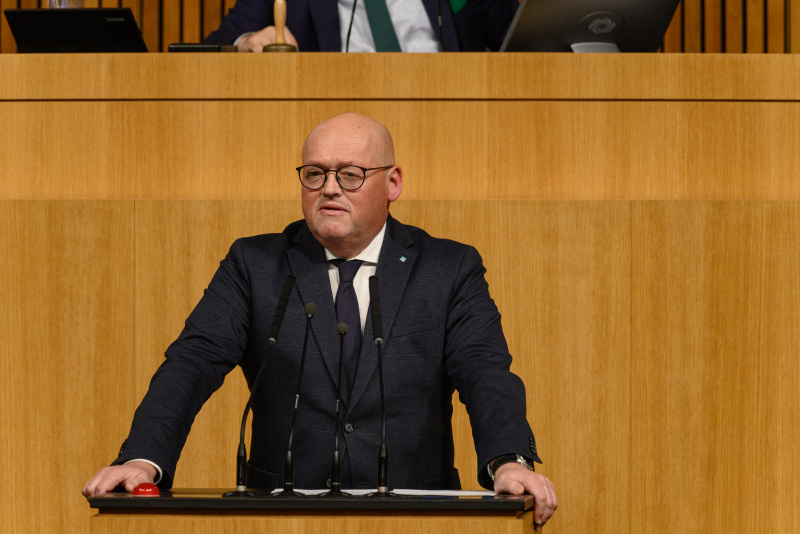 Am Rednerpult Nationalratsabgeordneter Laurenz Pöttinger (ÖVP)