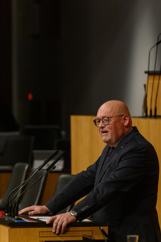 Am Rednerpult Nationalratsabgeordneter Laurenz Pöttinger (ÖVP)