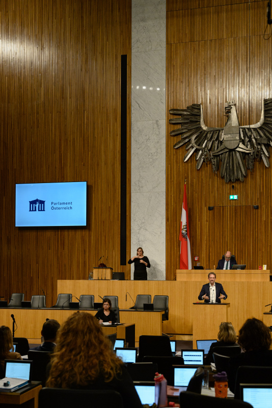 Am Rednerpult Nationalratsabgeordneter Hermann Weratschnig (GRÜNE)