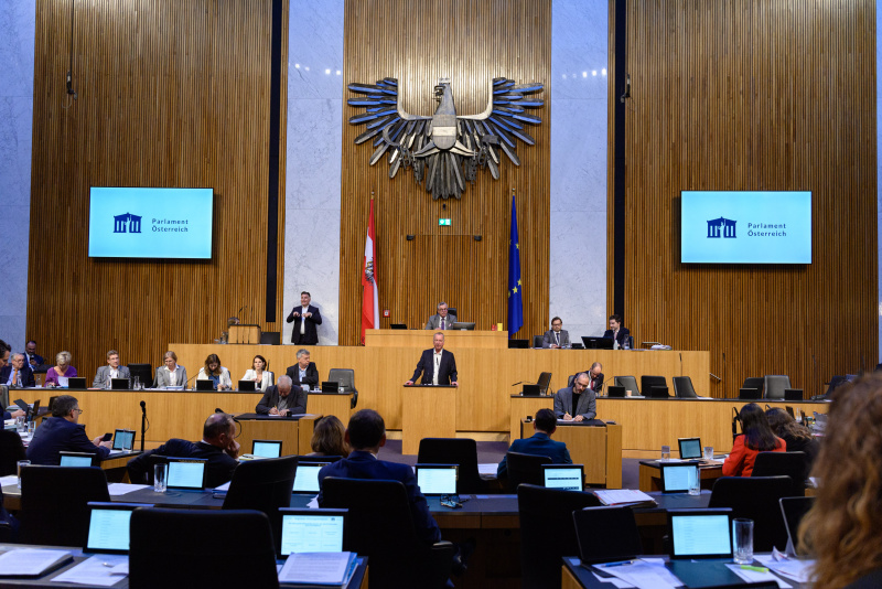 Am Rednerpult Nationalratsabgeordneter Wolfgang Zanger (FPÖ)