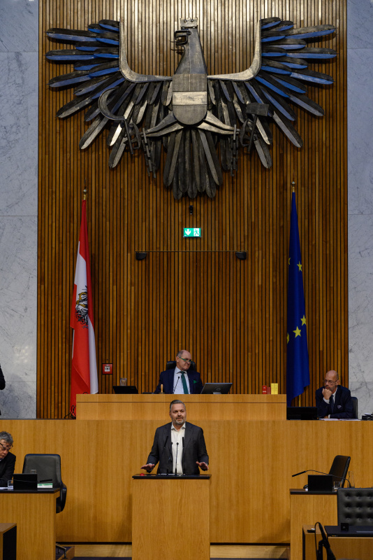 Am Rednerpult Nationalratsabgeordneter Alexander Melchior (ÖVP)