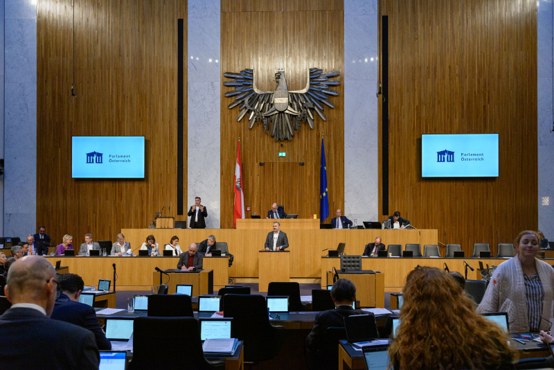 Am Rednerpult Nationalratsabgeordneter Alexander Melchior (ÖVP)