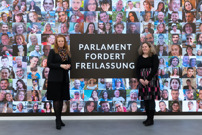 Von rechts: Nationalratsabgeordnete Fiona Fiedler (NEOS), Katrin Münch (FDP) Sachsen, Deutschland