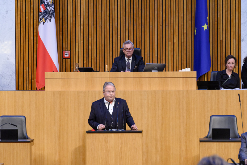 Am Rednerpult Nationalratsabgeordneter Franz Hörl (ÖVP)