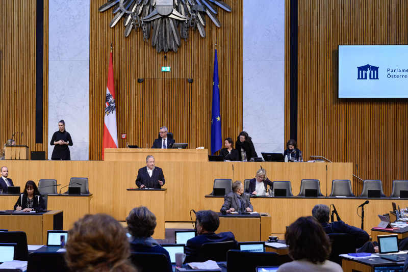 Am Rednerpult Nationalratsabgeordneter Franz Hörl (ÖVP)