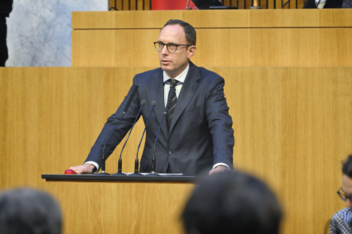 Am Rednerpult Nationalratsabgeordneter Andreas Ottenschläger (ÖVP)