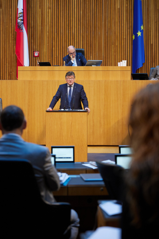 Am Rednerpult Nationalratsabgeordneter Rainer Wimmer (SPÖ)