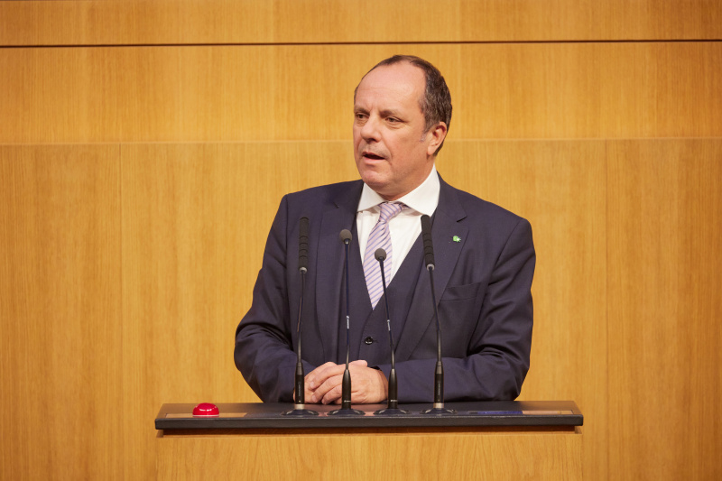 Am Rednerpult Nationalratsabgeordneter Christoph Stark (ÖVP)