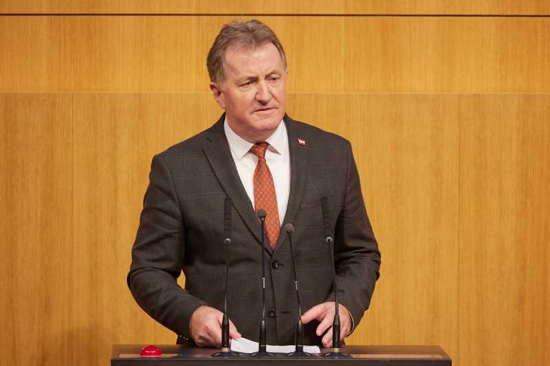 Am Rednerpult Nationalratsabgeordneter Johann Weber (ÖVP)