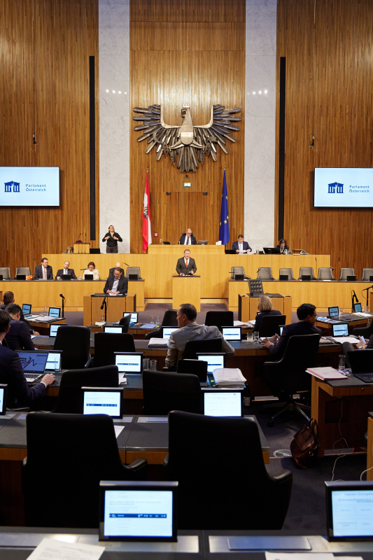 Am Rednerpult Nationalratsabgeordneter Johann Weber (ÖVP)