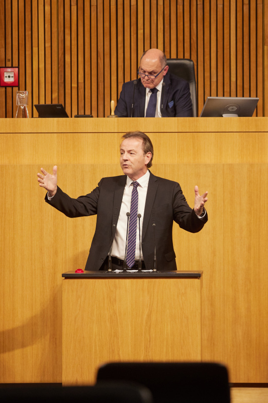 Am Rednerpult Nationalratsabgeordneter Nikolaus Berlakovich (ÖVP)