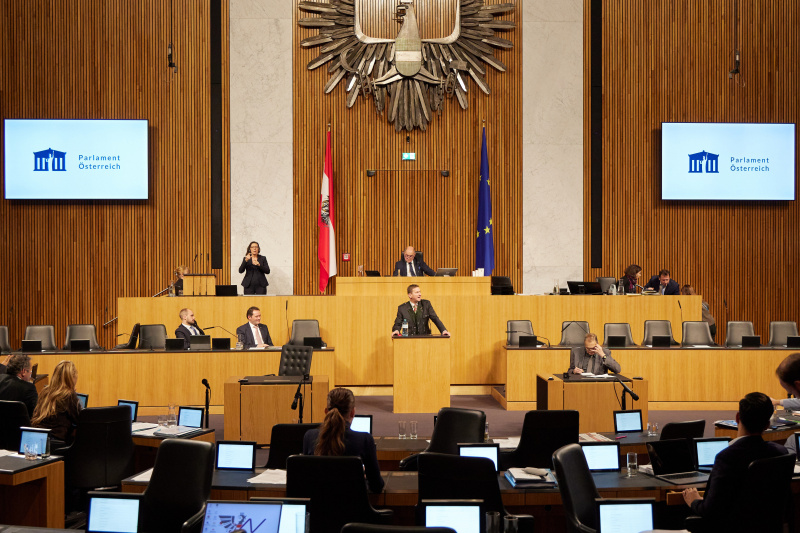 Am Rednerpult Nationalratsabgeordneter Andreas Kühberger (ÖVP)