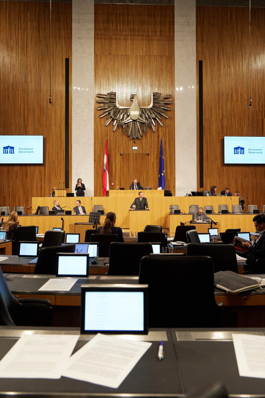 Am Rednerpult Nationalratsabgeordneter Andreas Kühberger (ÖVP)