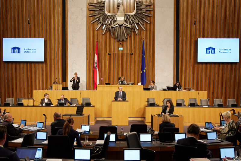 Am Rednerpult Nationalratsabgeordneter Josef Smolle (ÖVP)