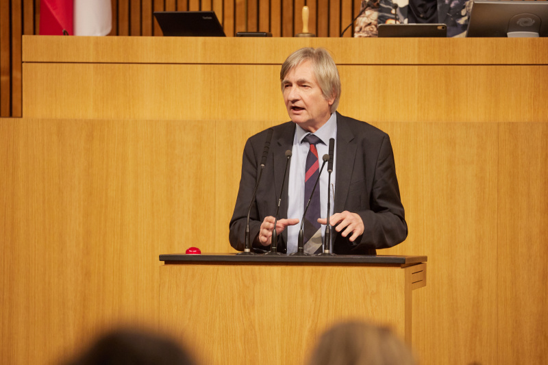 Am Rednerpult Nationalratsabgeordneter Josef Smolle (ÖVP)