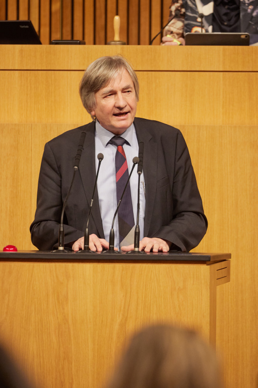 Am Rednerpult Nationalratsabgeordneter Josef Smolle (ÖVP)