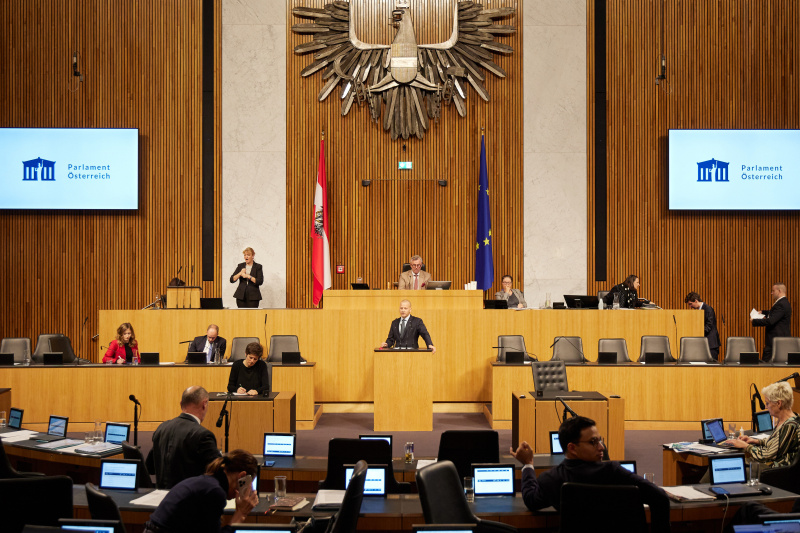 Am Rednerpult Nationalratsabgeordneter Maximilian Köllner (SPÖ)