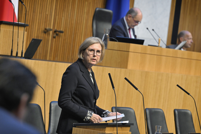 Präsidentin des Rechnungshofes Margit Kraker