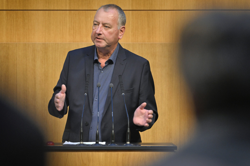 Am Rednerpult: Nationalratsabgeordneter Wolfgang Zanger (FPÖ)