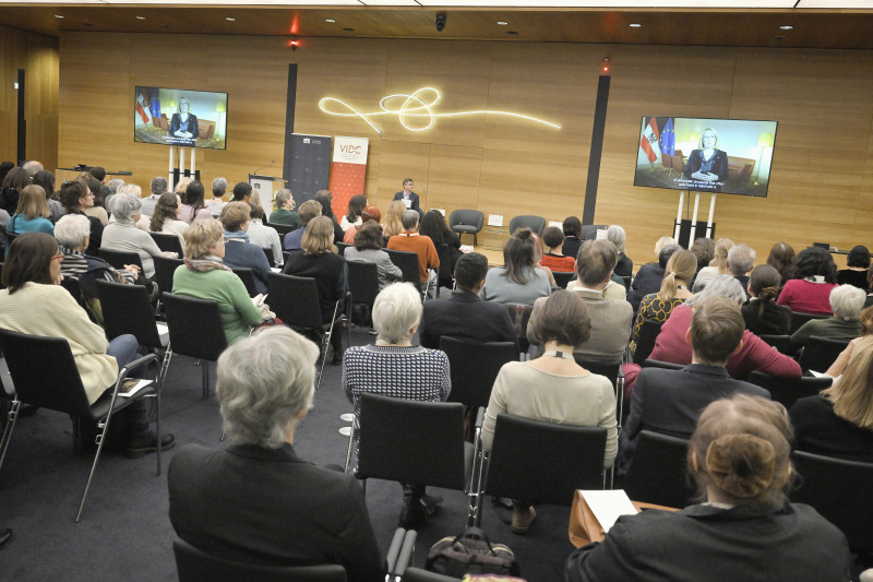 Videobotschaft. Zweite Nationalratspräsidentin Doris Bures (SPÖ)