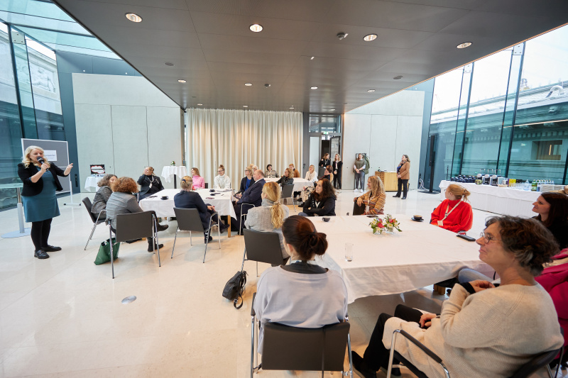 Moderation von Bundesratspräsidentin Claudia Arpa (SPÖ)