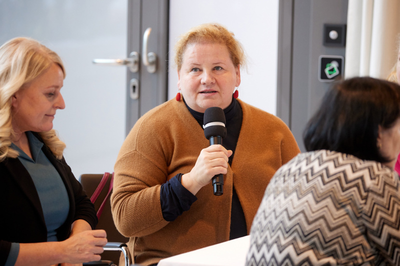 Am Wort Vorsitzende der Bundesratsfraktion Korinna Schumann (SPÖ)