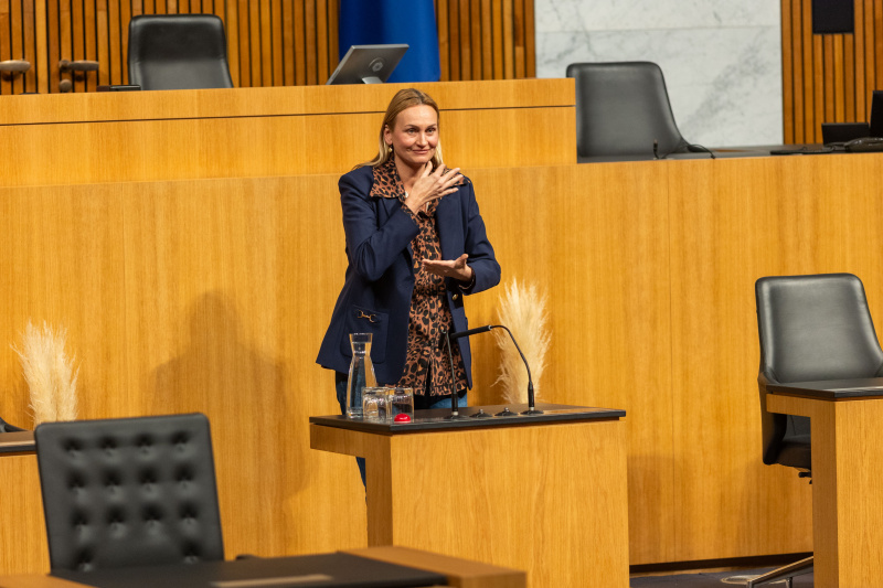 Keynote Präsidentin des ÖGLB Helene Jarmer - Österreichischer Gehörlosenbund