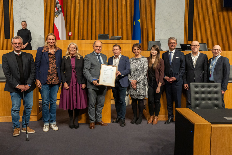 Feierliche Zertifikatsüberreichung „Fair für alle“ durch den Präsidenten ÖZIV Rudolf Kravanja