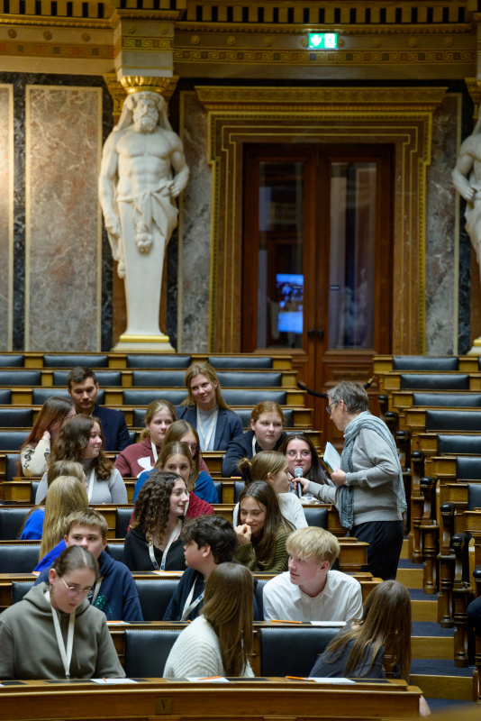 Schüler:innen bei der Projektarbeit