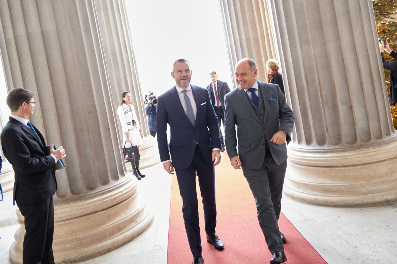 Von rechts: Nationalratspräsident Wolfgang Sobotka (ÖVP), Präsident des Nationalrates der Slowakischen Republik Peter Pellegrini