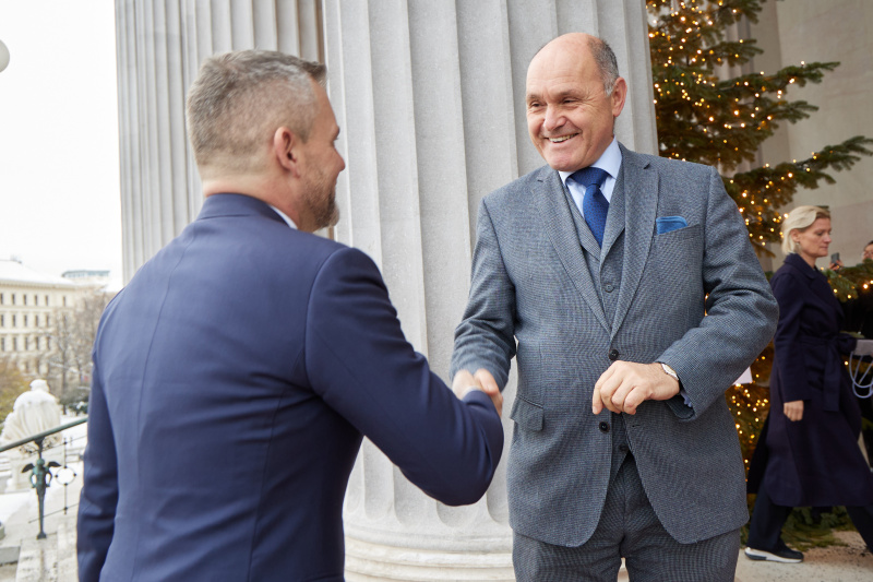 Von rechts: Nationalratspräsident Wolfgang Sobotka (ÖVP), Präsident des Nationalrates der Slowakischen Republik Peter Pellegrini