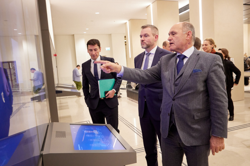 Führung durch das Parlament durch Nationalratspräsident Wolfgang Sobotka (ÖVP)