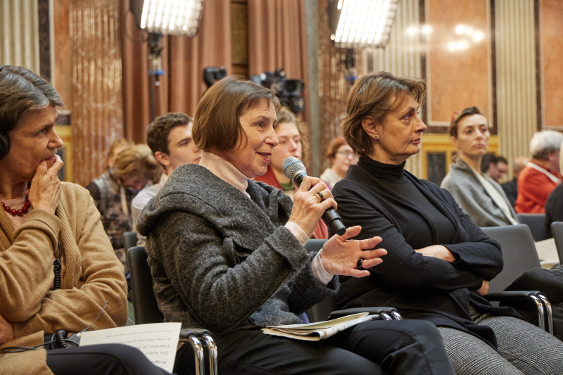 Diskussionsrunde mit Veranstaltunsteilnehmer:innen