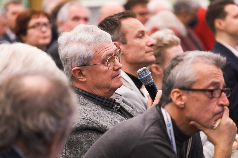 Veranstaltungsteilnehmer am Wort