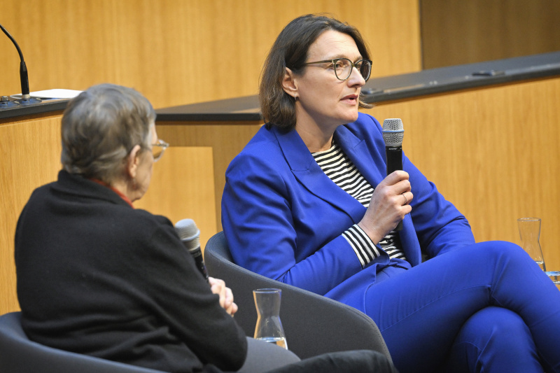 Panel 2 DIALOG verbindet. Bundesministerien im Gespräch. Leiterin der Sektion Personalentwicklung im Bundesministerium für Bildung, Wissenschaft Margareta Scheuringer