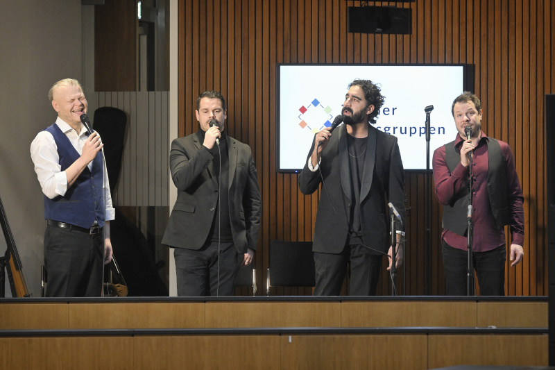 Musikalische Begleitung. Kvintet Donet